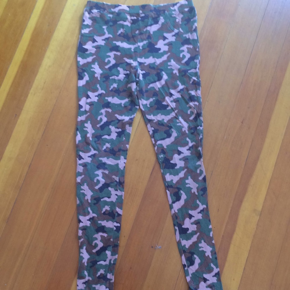 Girls camouflage leggings